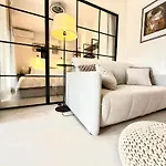 Fterna Ii Perea-1 Bedroom, Large Balcony, Near & Airport *