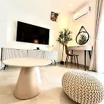 Apartamento Fterna Ii Perea-1 Bedroom, Large Balcony, Near & Airport Peraía
