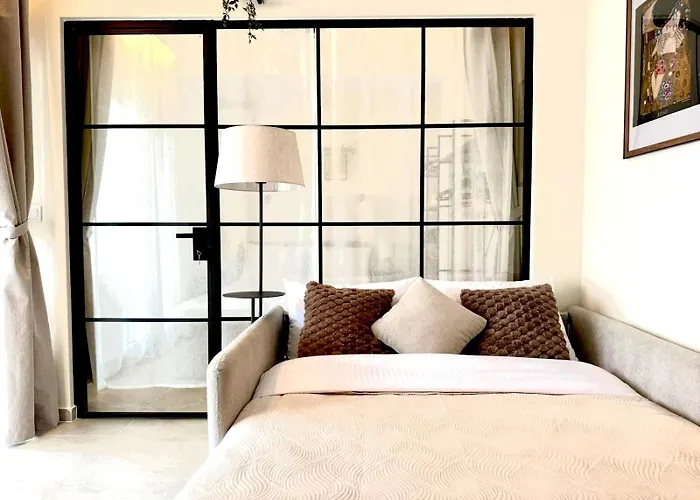 Fterna Ii Perea-1 Bedroom, Large Balcony, Near & Airport Peraía