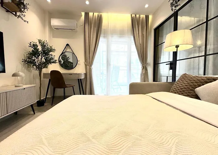 Fterna Ii Perea-1 Bedroom, Large Balcony, Near & Airport