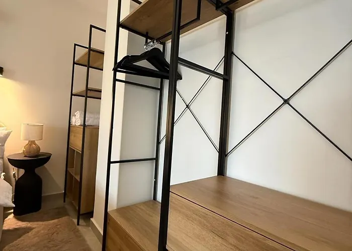 شقة Fterna Ii Perea-1 Bedroom, Large Balcony, Near & Airport Peraía