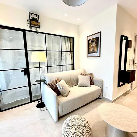Fterna Ii Perea-1 Bedroom, Large Balcony, Near & Airport Apartment