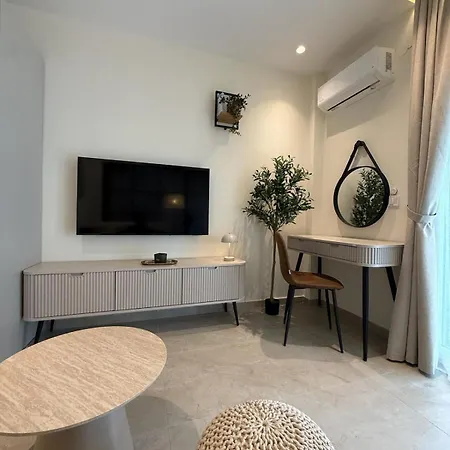 Fterna Ii Perea-1 Bedroom, Large Balcony, Near & Airport *